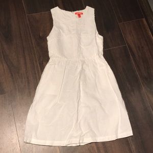 Mini pompons white dress with pockets! 🌸